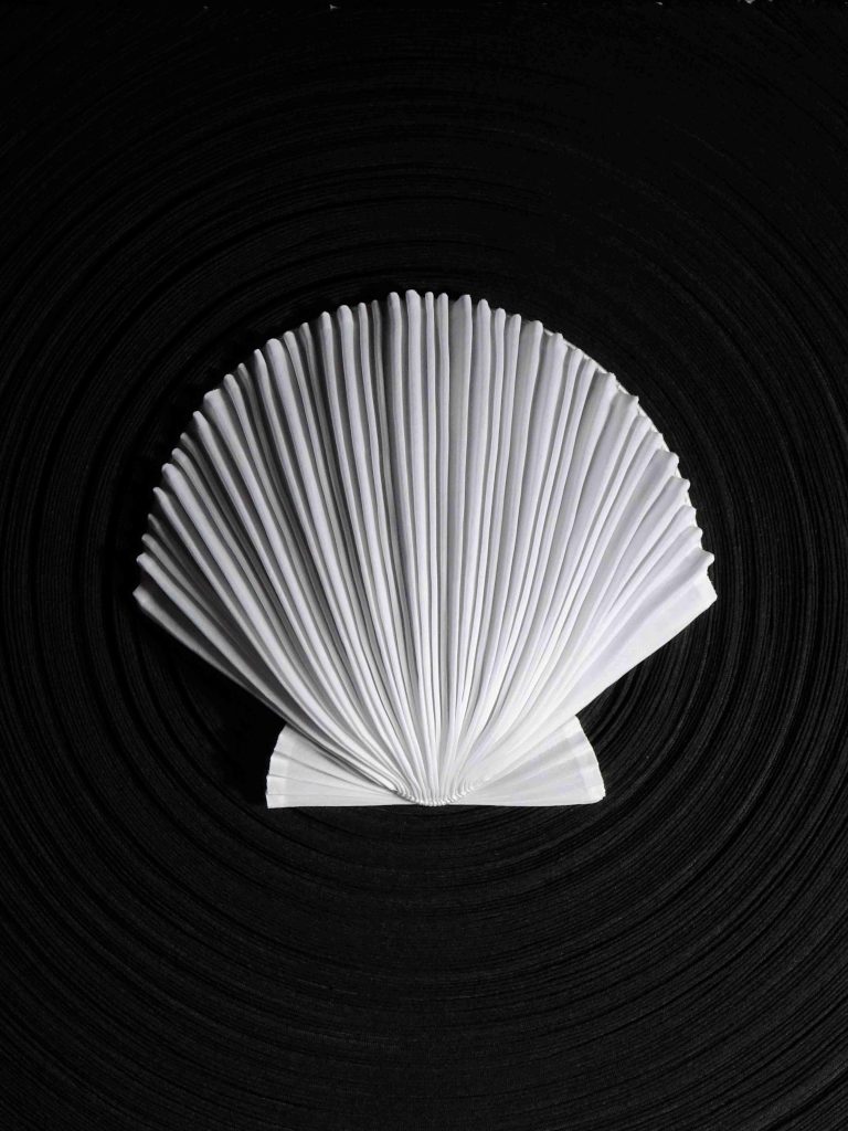 Pi ominiprésent, sculpture textile par Mélanie Nitting.
